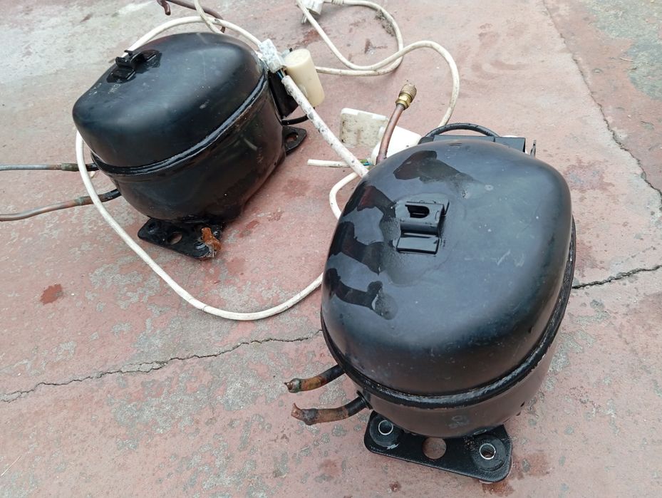 Motor frigider compresor