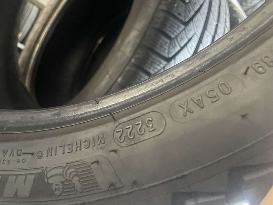 Anvelope 235/40/18 Michelin M+S set 4 buc