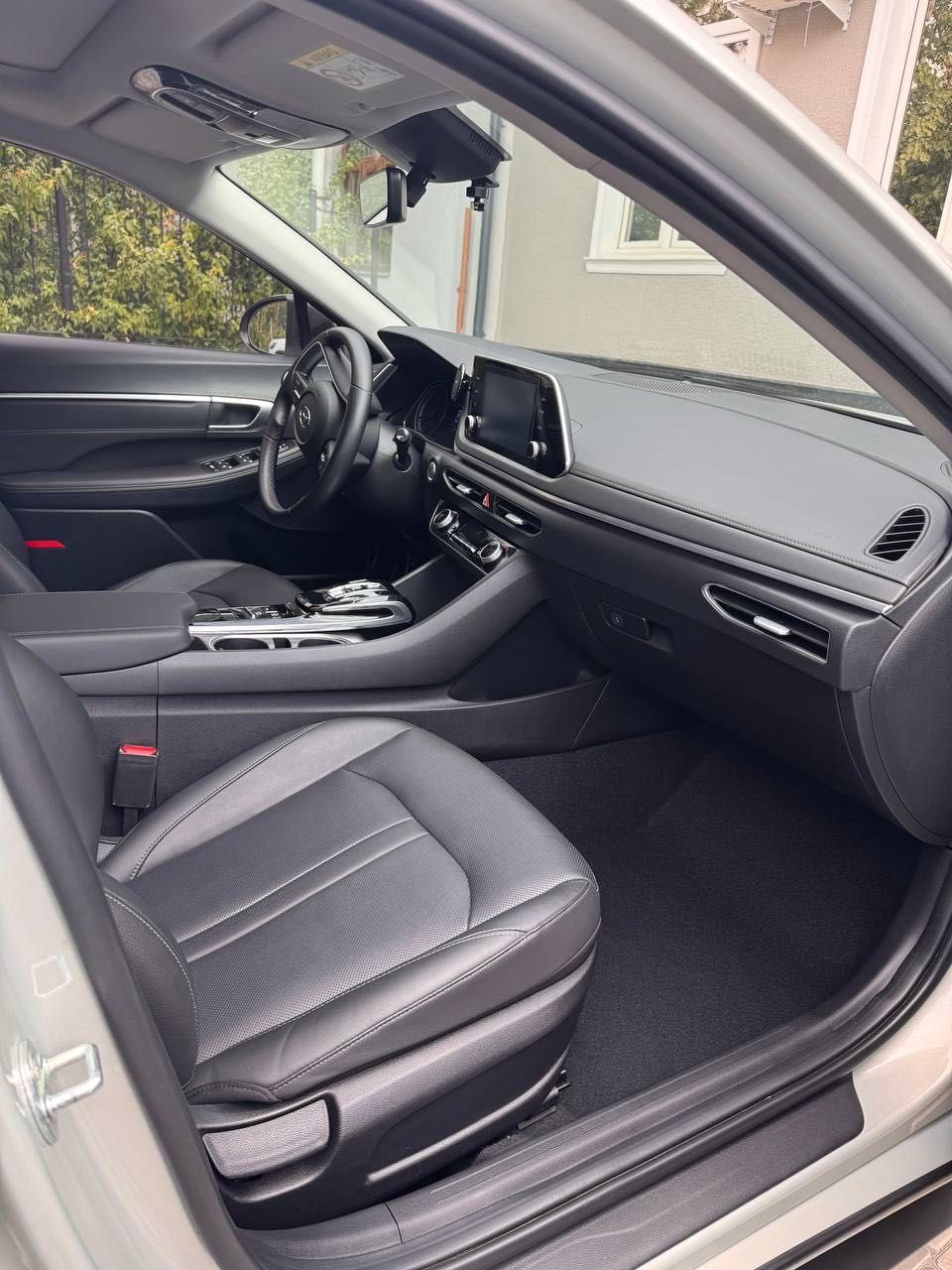 Продаю Hyundai Sonata Style Plus 2.0L.