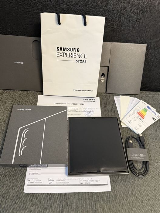 КАТО НОB 1TB Samsung Z Fold 7 Experience Store Гаранция 2027 Jet Black