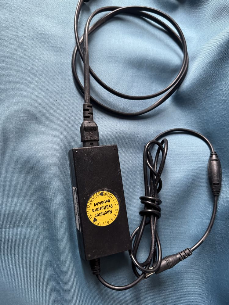 Оригинално зарядно монитор Samsung 14V 1.79A 25W , зарядно Samsung