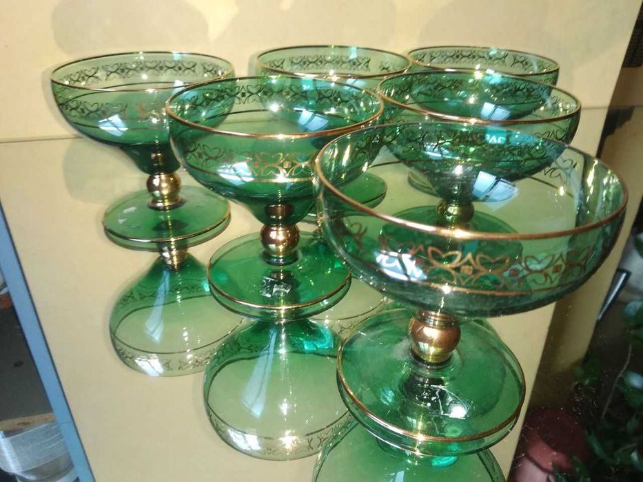 Фужеры большие 6 шт. Шарики Чехословакия