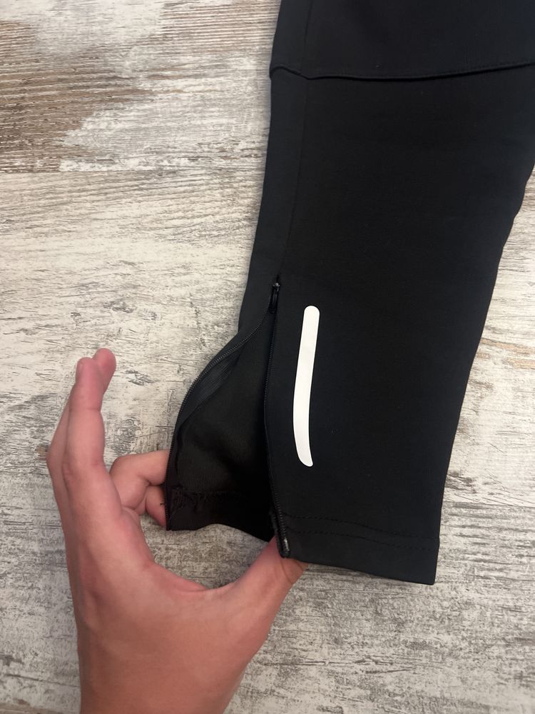 Дълго долнище на Nike