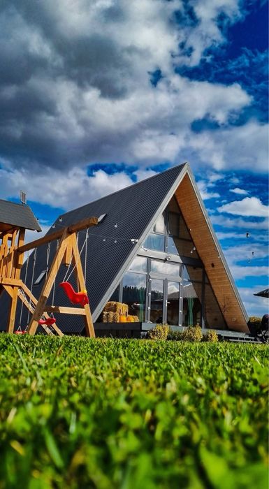 Cabana de inchiriat cu ciubar si sauna | Disponibil de Crăciun
