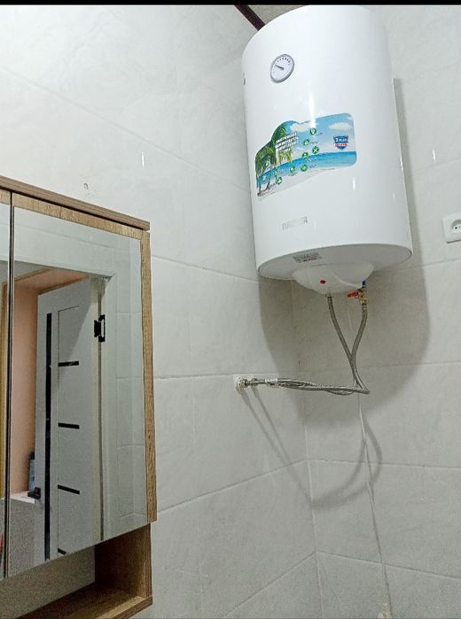 Продам дом 1 комнатный с маленьким двориком обустроен,зайти и жить