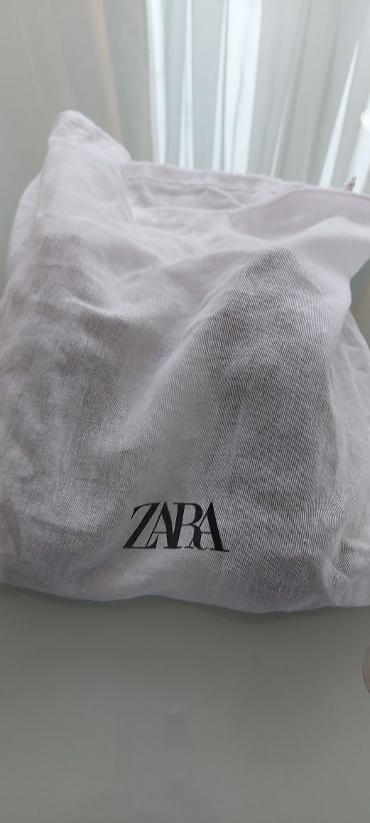 Лачени обувки на zara