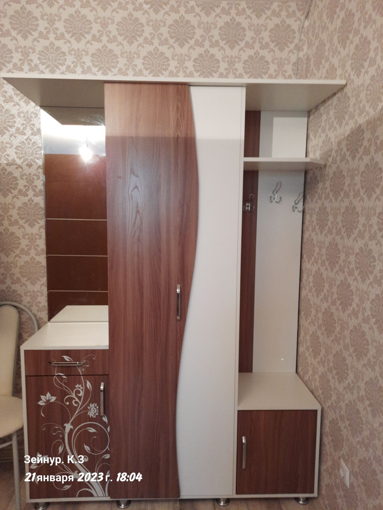 Продам прихожку почти новая