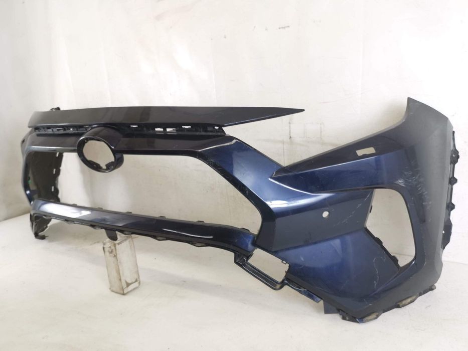 Предна броня Тойота РАВ4 / Toyota RAV4 Оригинална, в добро състояние