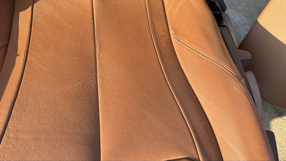 BMW F30 Кожен салон