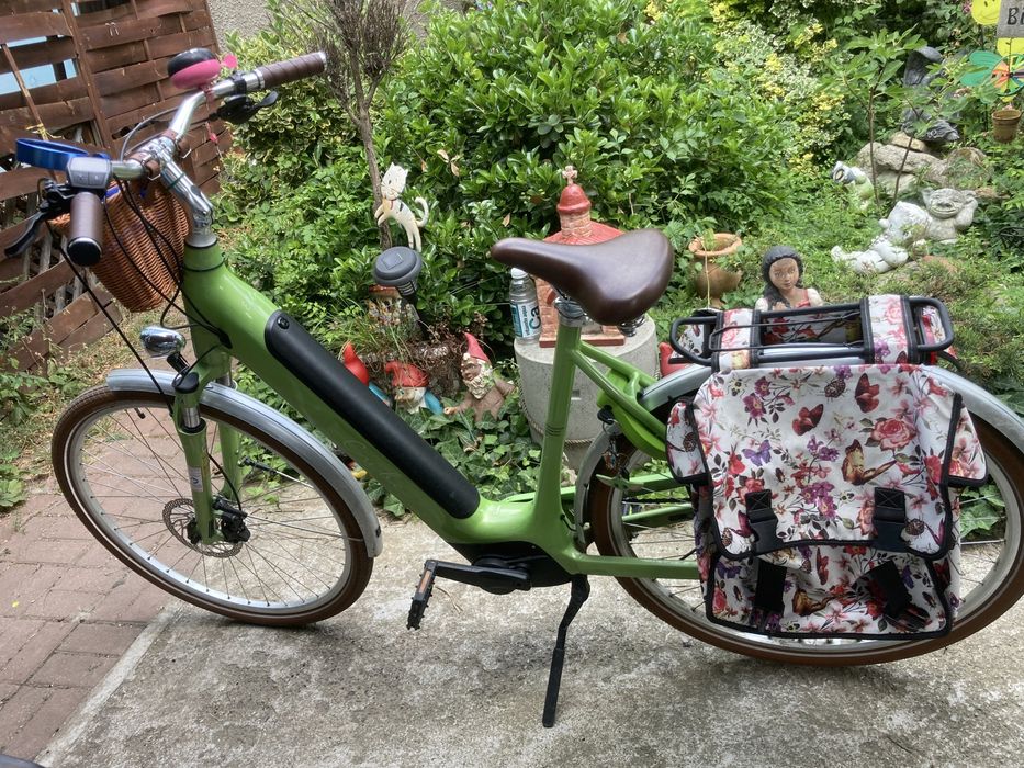 Bicicleta asistata electric Cube
