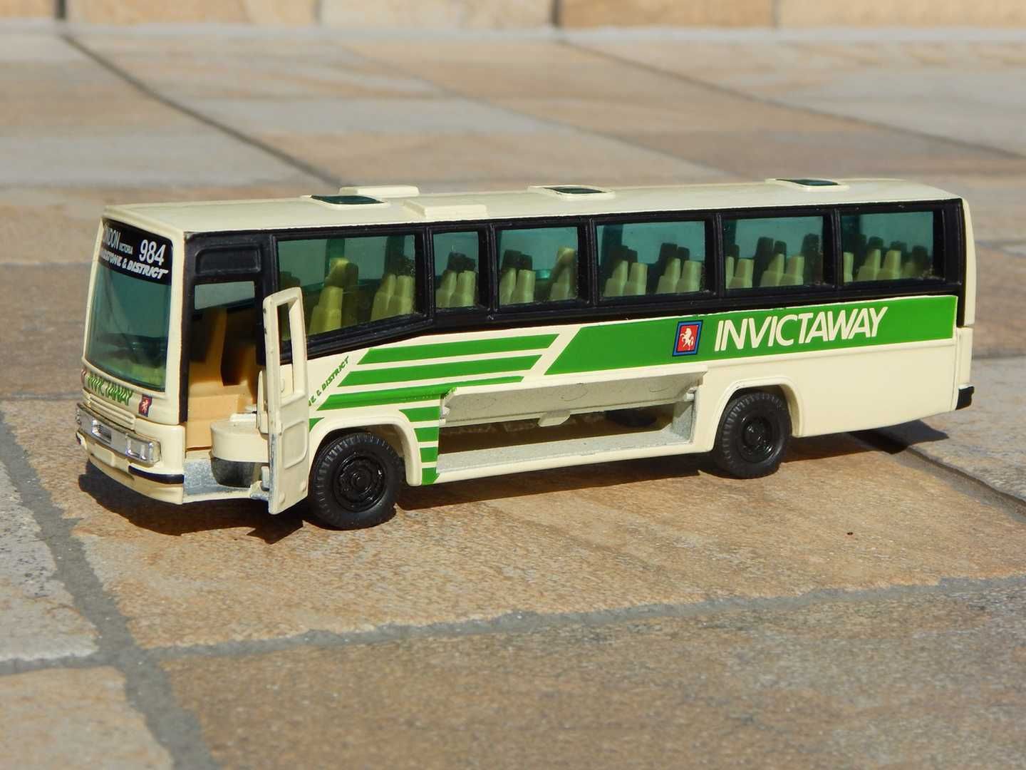 Macheta autocar autobuz Plaxtons Paramount 500 Corgi sc 1:50 + cutie