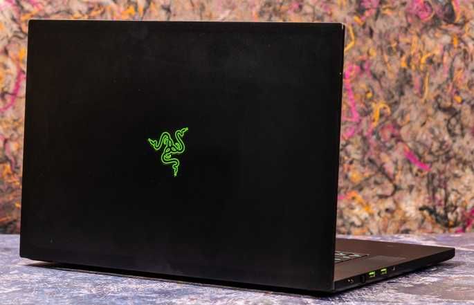Razer pro 17/ Intel Core i7/ 1024SSD/ Nvidia 2080 8GB/ 32ram