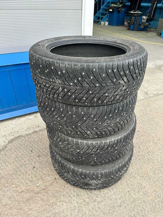 Nokian Nordman 8 (215/55 R17)