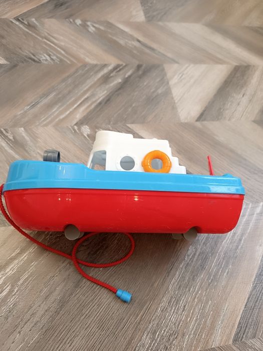 Продам игрушку б/у Катер