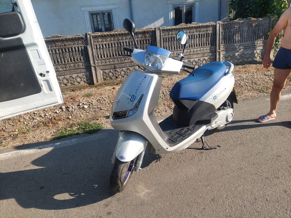 Scuter electric Peugeot