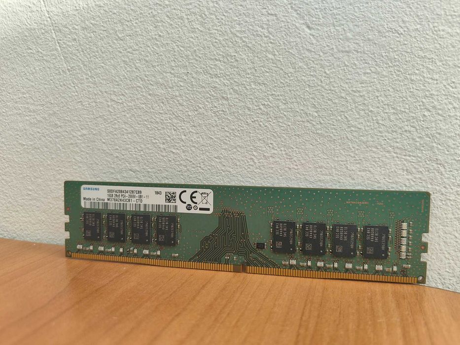 Samsung 16GB DDR4 RAM Stick 2666MHz /m2 sata 256GB SSD няколко броя.