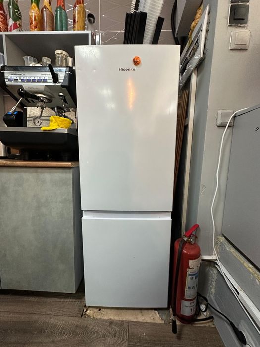 Холодильник двухкамерный