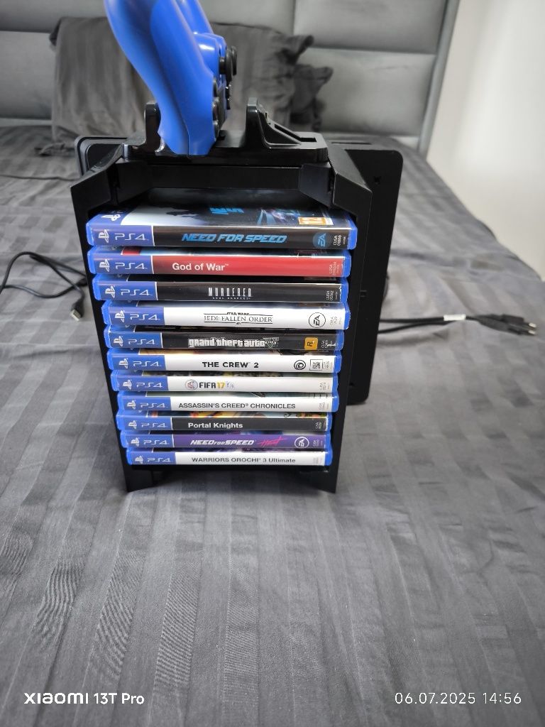 Vând ps4 slim 500gb
