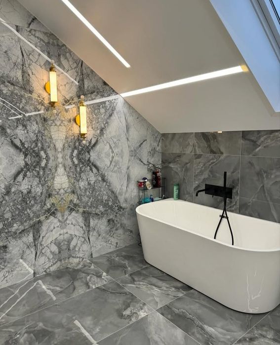 Кафельщик, плиточник.