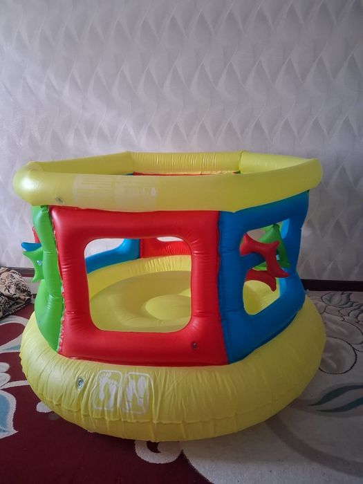 Детский надувной батут