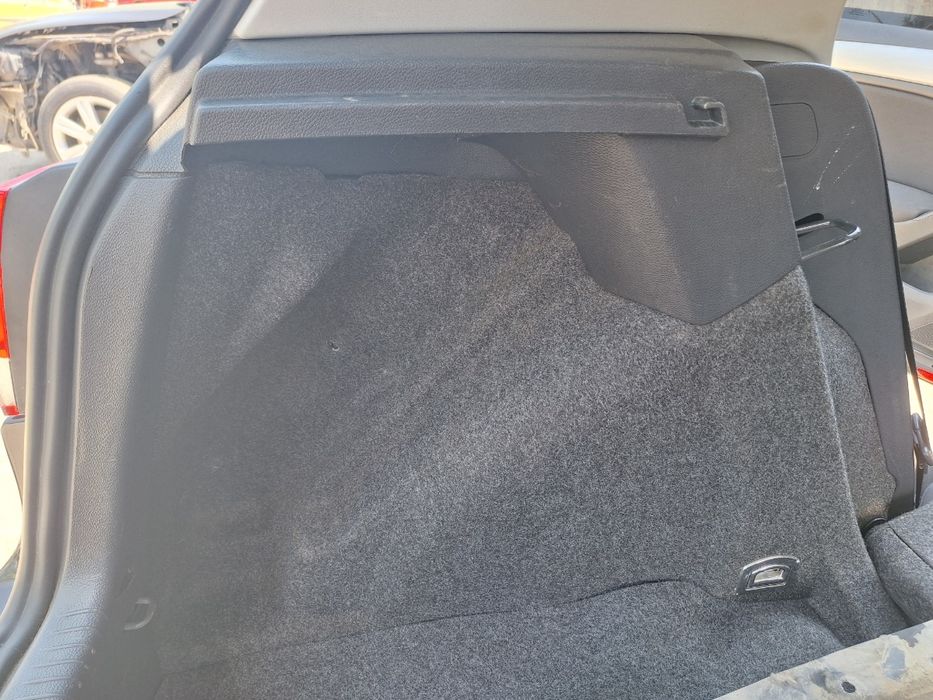 Ornament capitonaj portbagaj lateral stanga spate VOLKSWAGEN GOLF VI 5