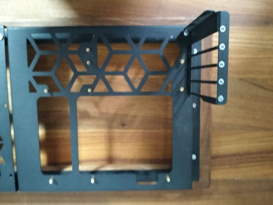 Продам кастомный настенный корпус