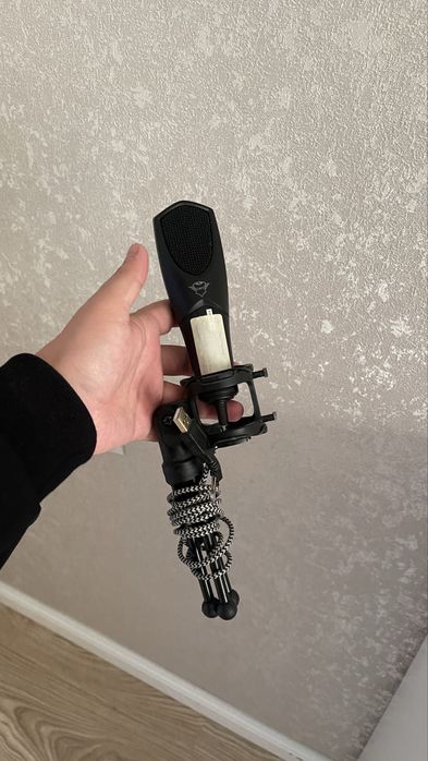 Микрофон Trust GXT 232 Mantis