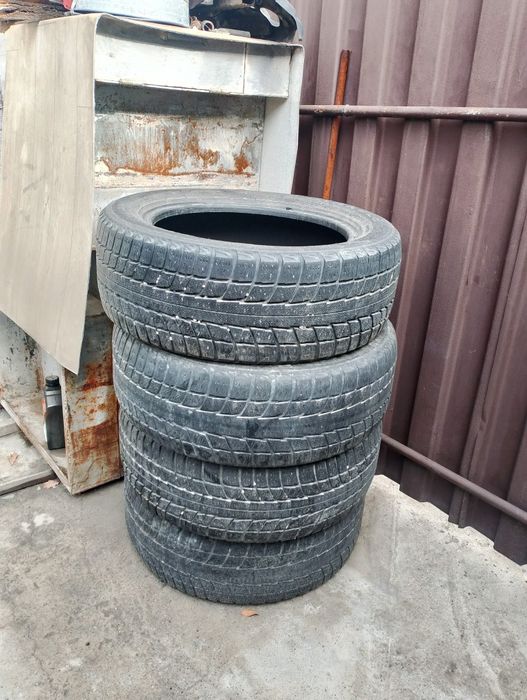 Продаю зимние шины