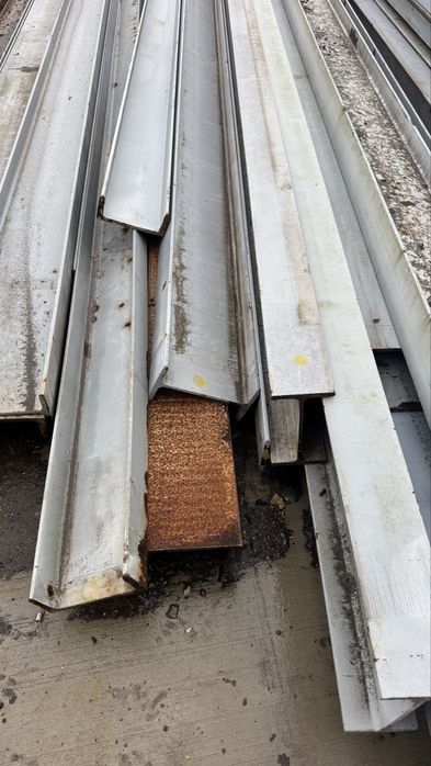 Vand Profile Metalice Noi Vopsite