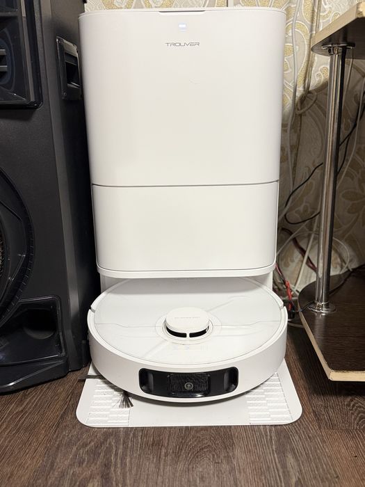 Продам: робот-пылесос.