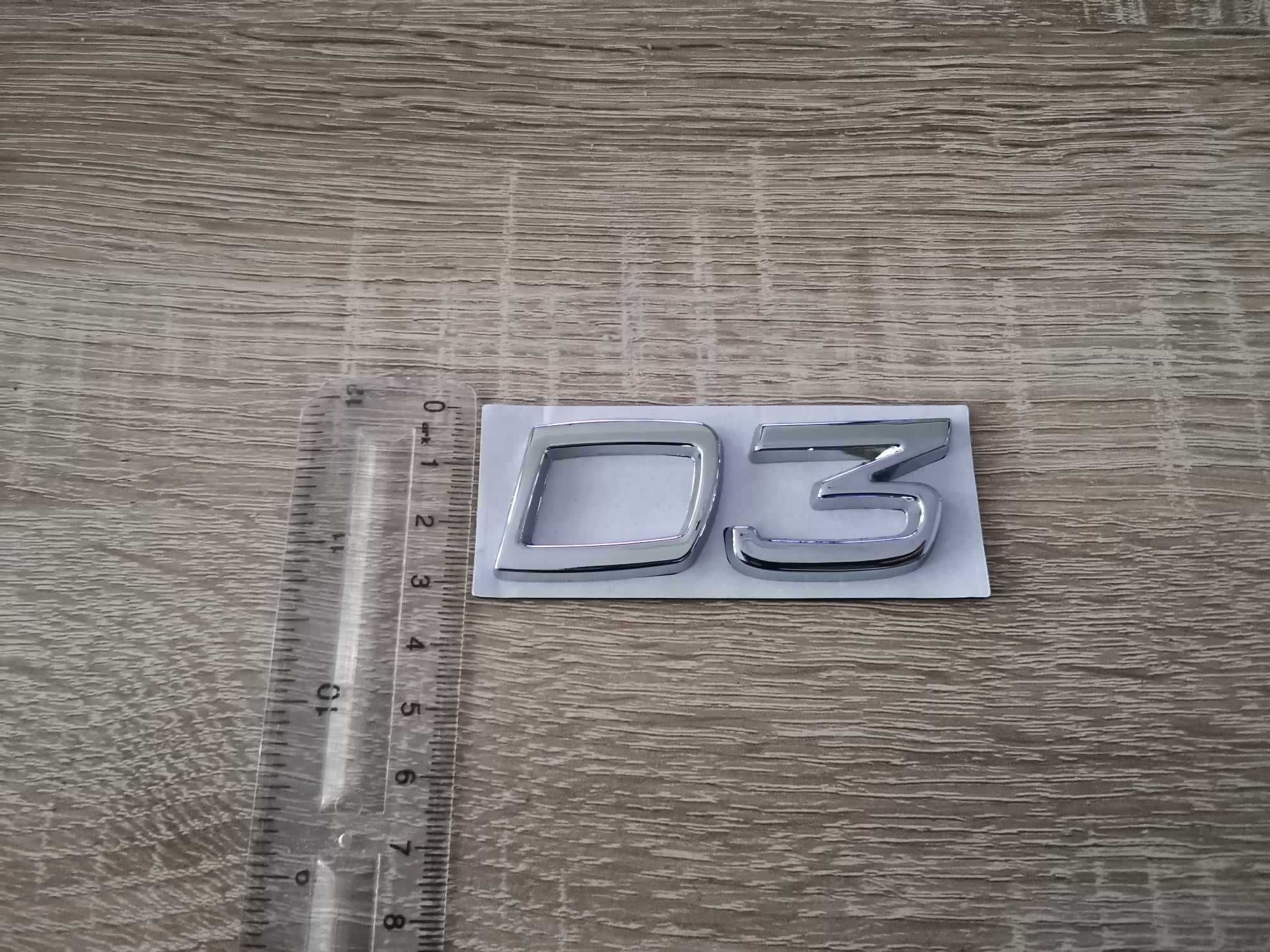 сребристи емблеми Волво Volvo D3