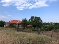Едноетажна  къща в село до Свиленград