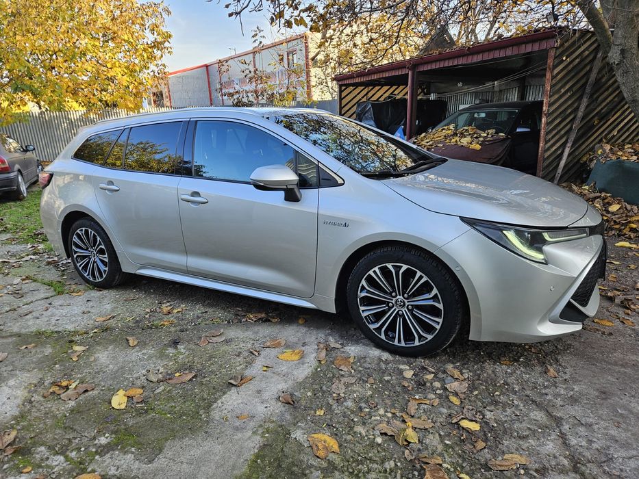 Toyota Corolla Touring Hybrid