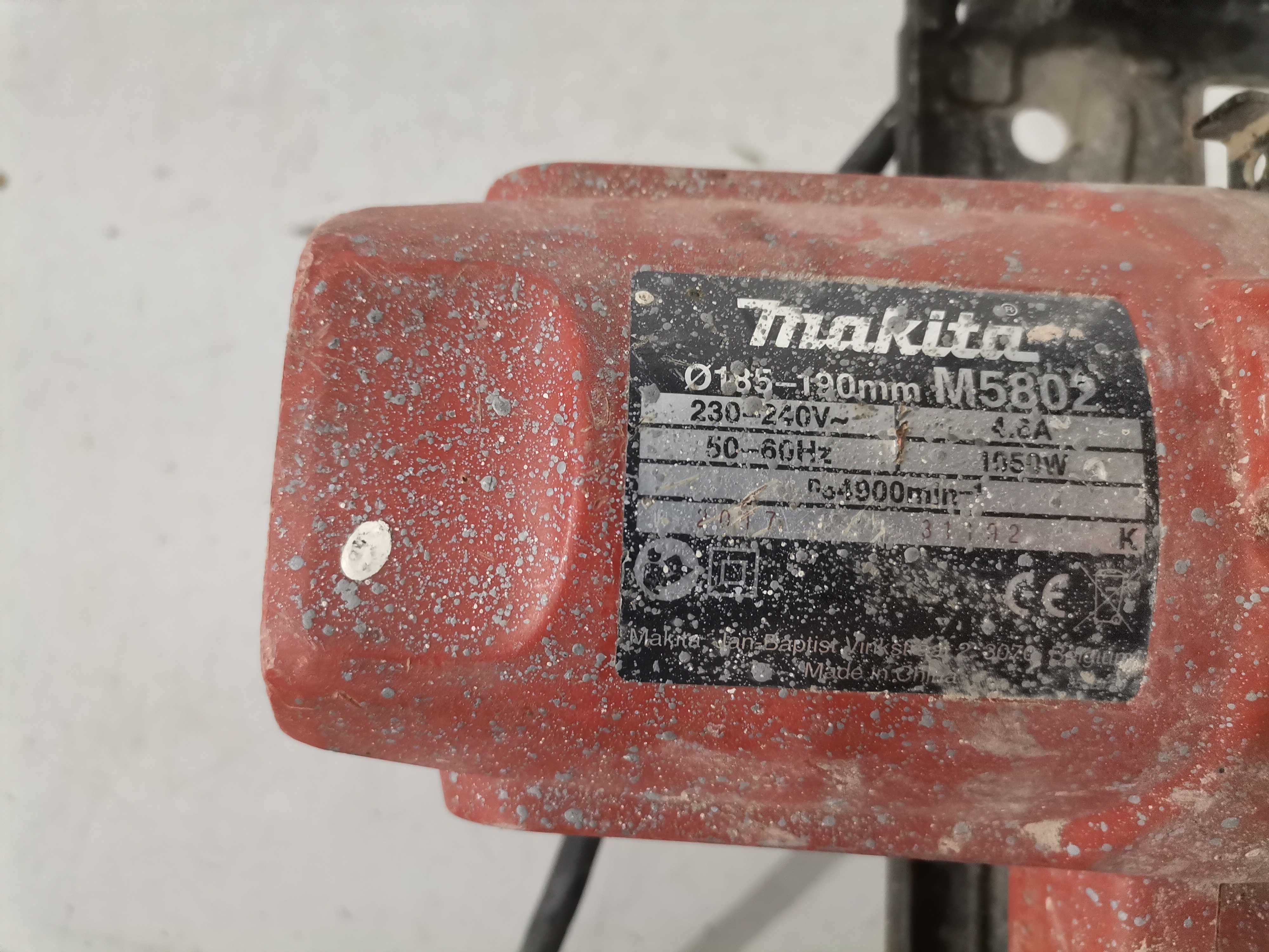 Ръчен циркуляр - Makita 1050 W