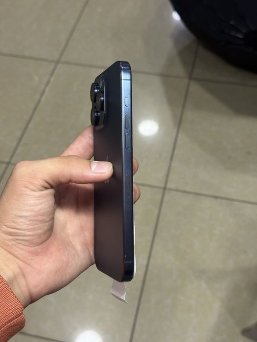 Iphone 15 pro max blue titan