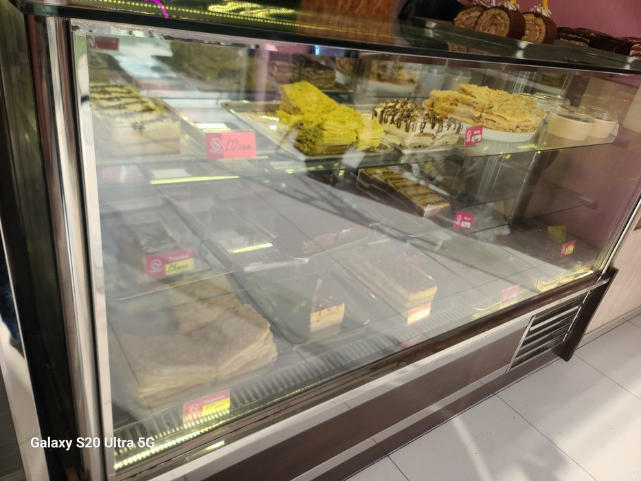 Ветрина торт перожни