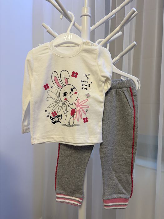 НОВ Сет Яке + панталонче и блузка  12-18 месеца