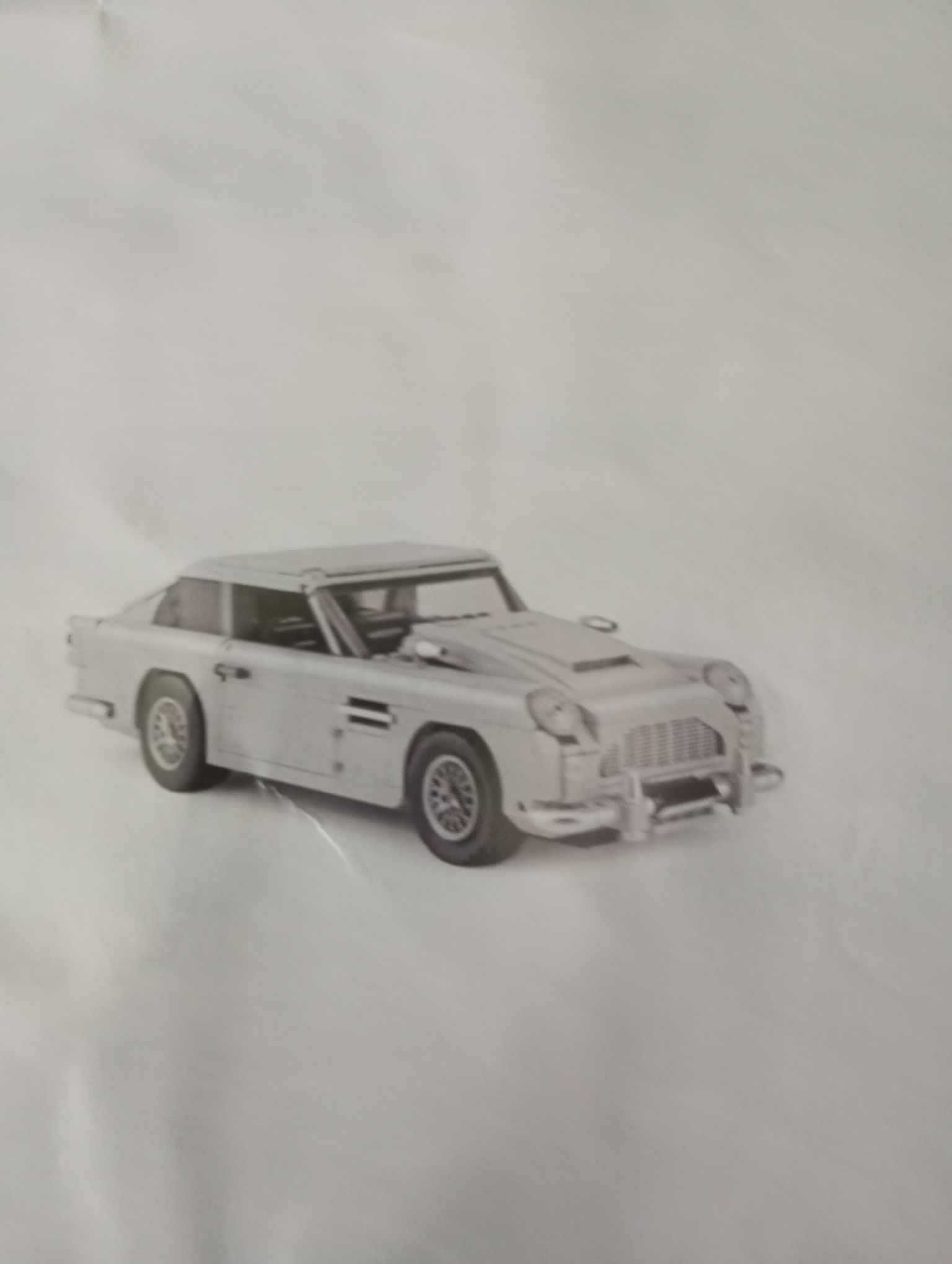 James Bond™ Aston Martin DB5 10262