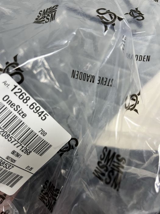 Дамска чанта в модерен цвят STEVE MADEN