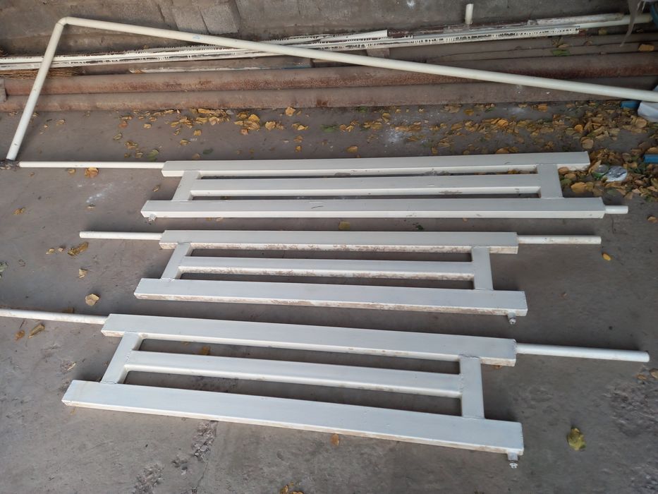 Железный батарейка и труба очень хороший состоение