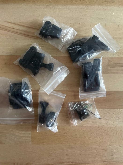 GO PRO Husa Aluminiu Go (stare perfecta) + alte accesorii noi