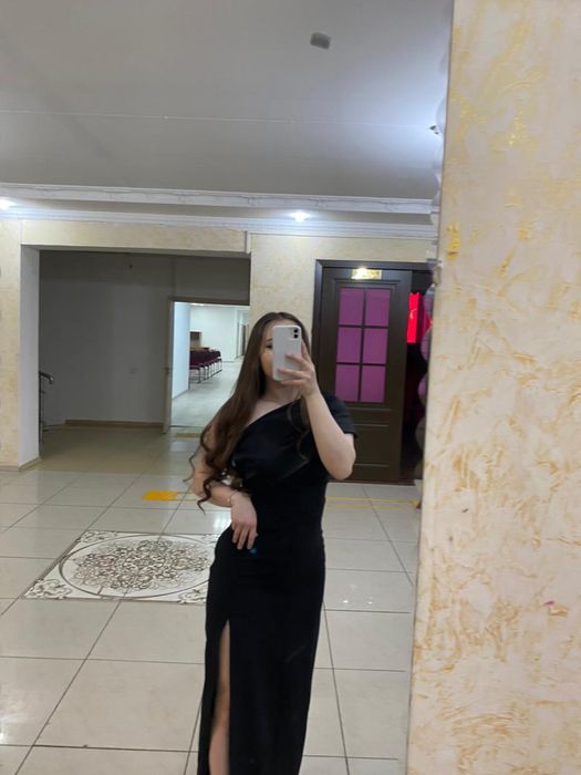 Продам женское,красивое платье,в отличном состоянии,одевала 1 раз