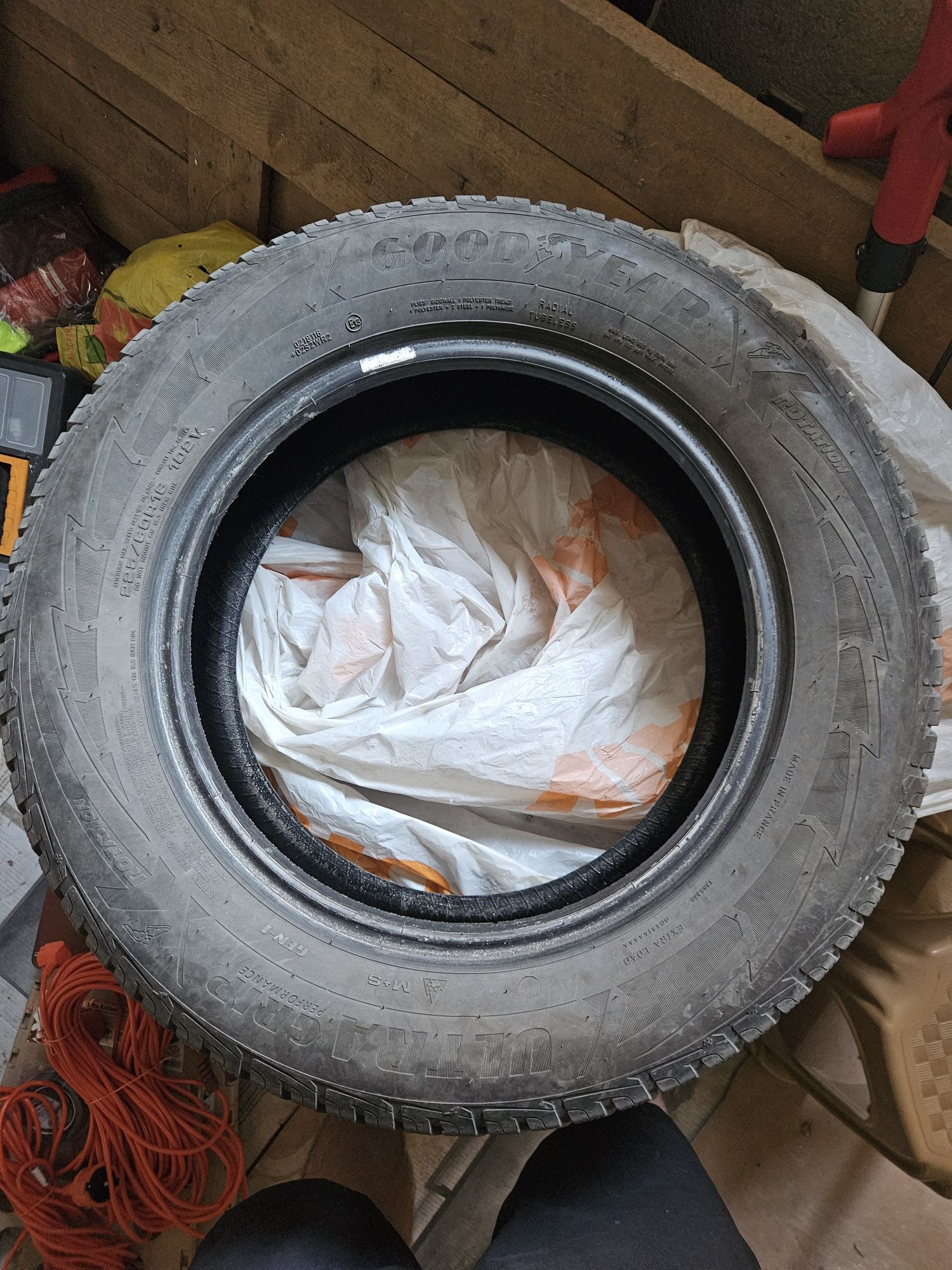 Зимни гуми Goodyear 4бр 225/60/16