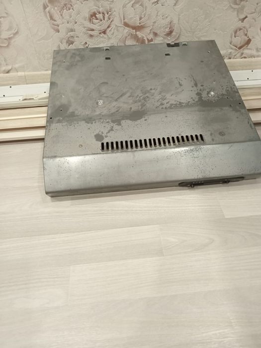 Вытяжка для кухни серая