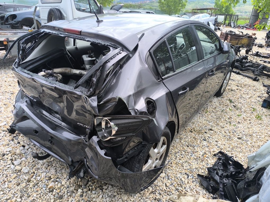 Chevrolet Cruse 1.7 130к.с. НА ЧАСТИ