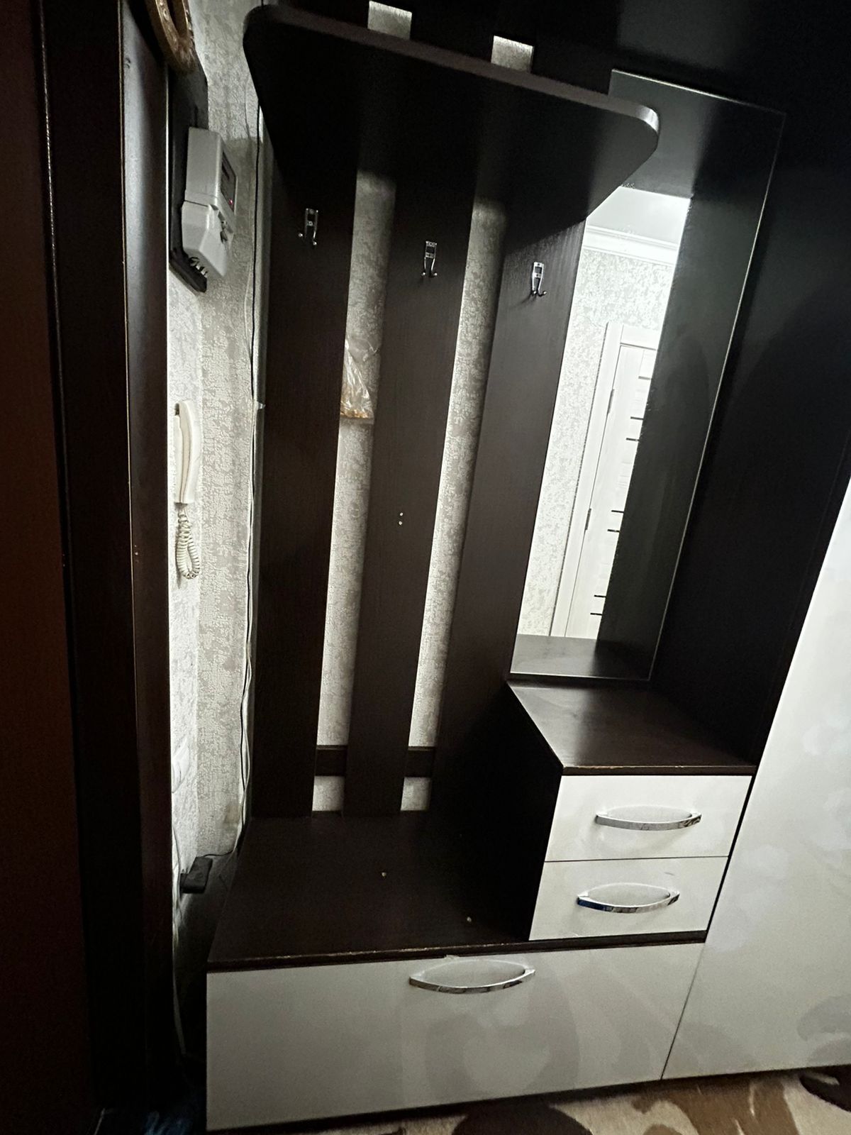 Продам шкаф в прихожую