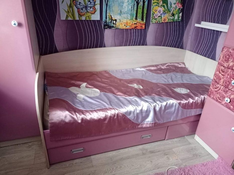 Мебель в детскую комнату