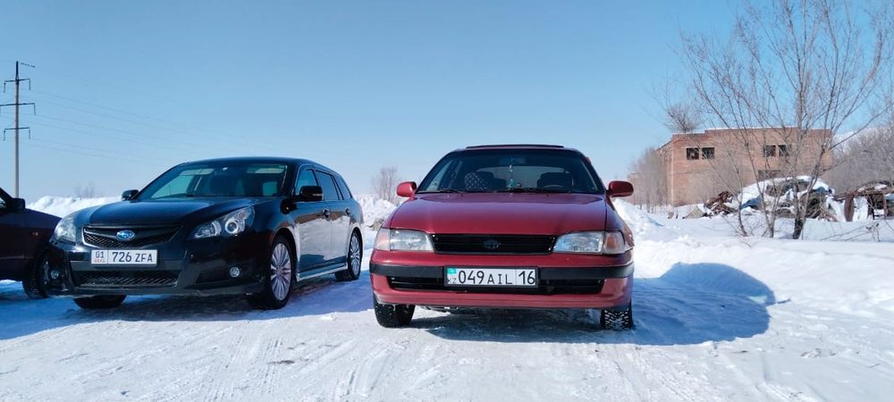 Продам Тойота Карина е 1992 года для своих лет в нормальном состоянии