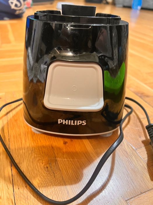 Блендер Philips.