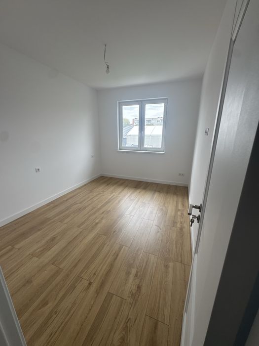 Vand casa tip duplex Micro 17